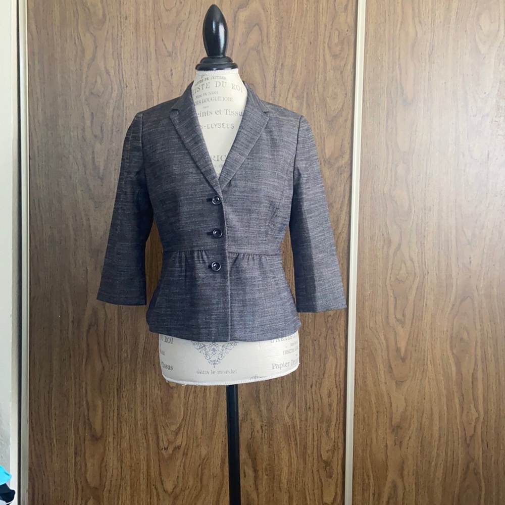 Gray tweed light boucle’ peplum 3/4 sleeve blazer